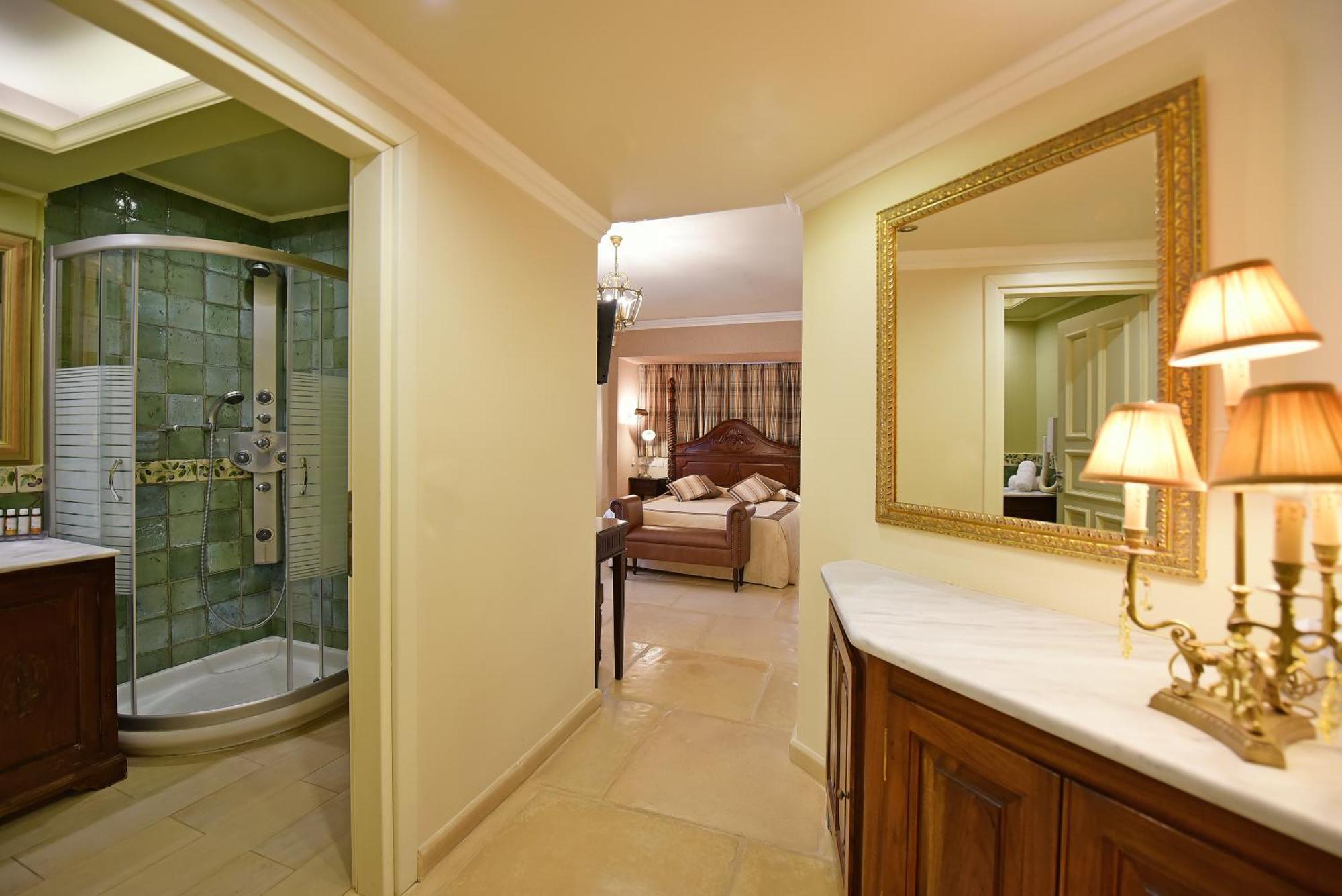 Angelica Traditional Boutique 4*